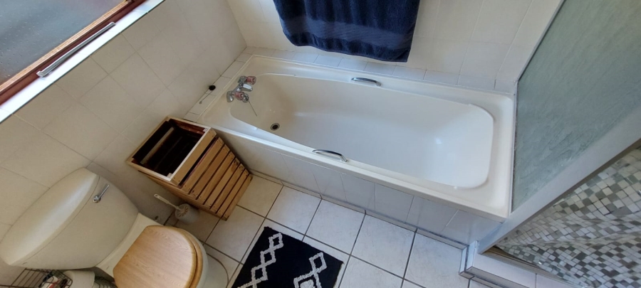 4 Bedroom Property for Sale in Noorsekloof Eastern Cape